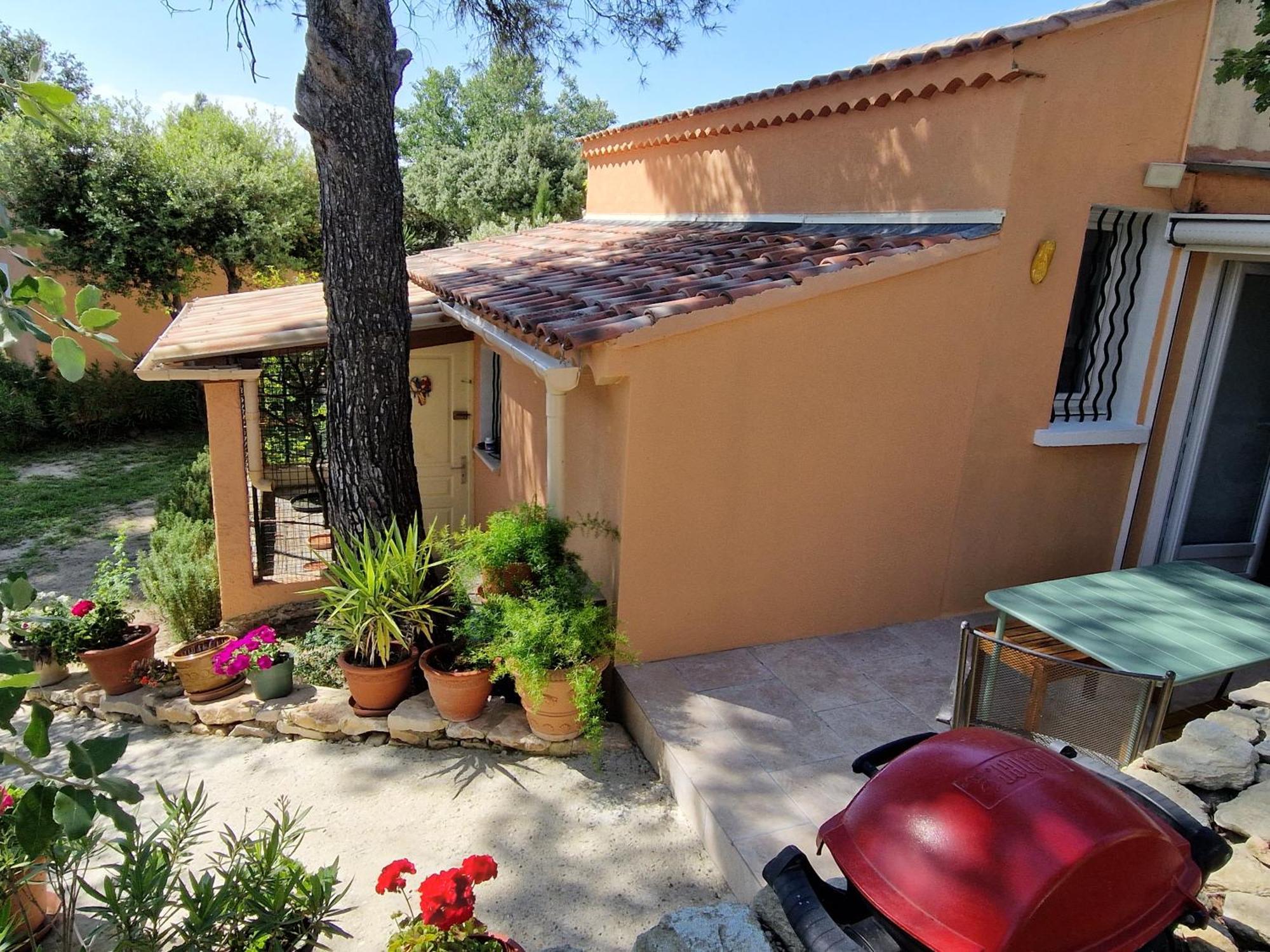 Villa La Cigaliere LʼIsle-sur-la-Sorgue Exterior foto